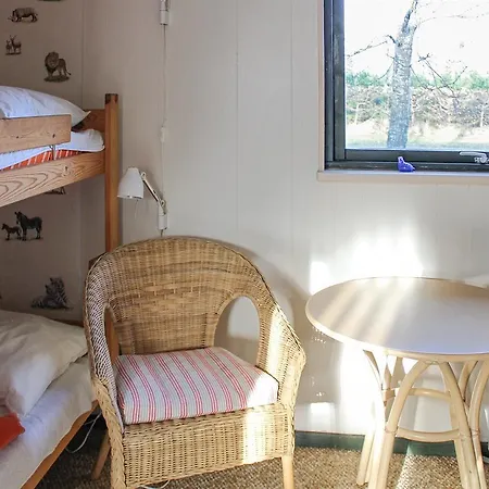 Semesterbostad Three-bedroom Holiday In *